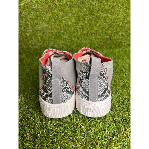 Hey Dude Peyton Slip On Shoes in‎ Snake Grey 7 - Picture 4 of 11